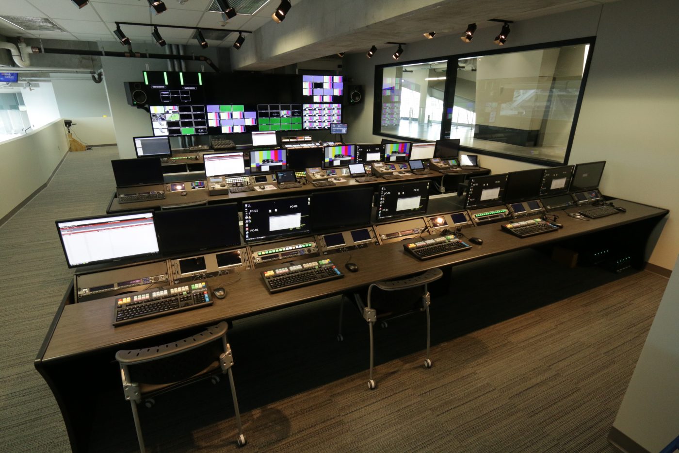 Super Bowl Technology Puts In-Game Production by Alpha Video into Worldwide Spotlight, slide 0