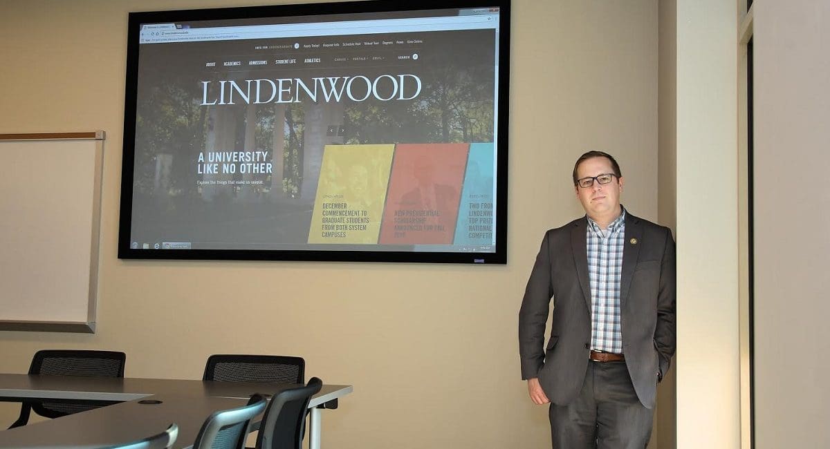 Lindenwood University Selects Da-Lite ALR Projection Screens for Light-Filled Library