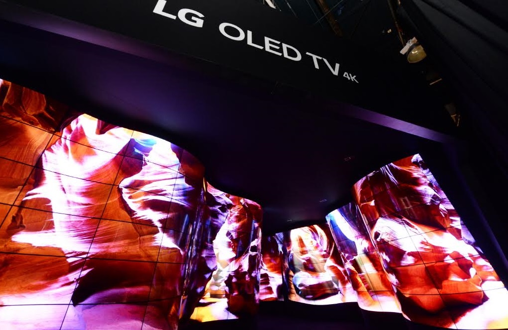 LG OLED Canyon