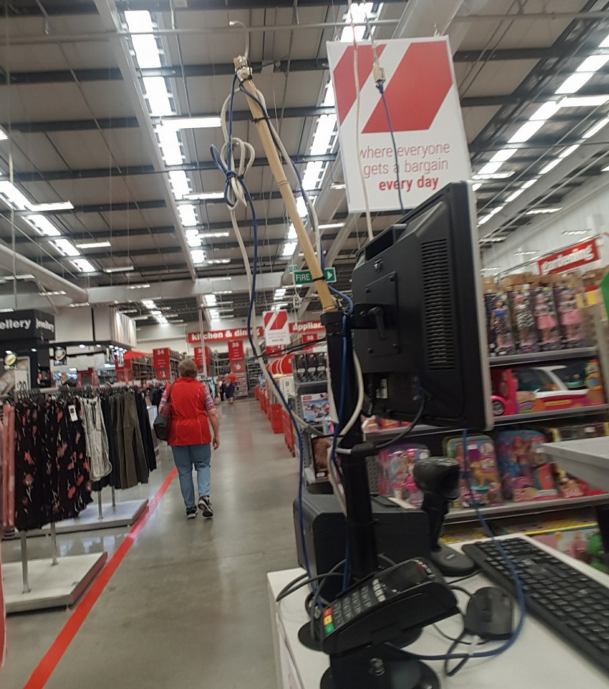 5 Ugly, Unprofessional Retail Technology AV Fails (and What They SHOULD Look Like), slide 6
