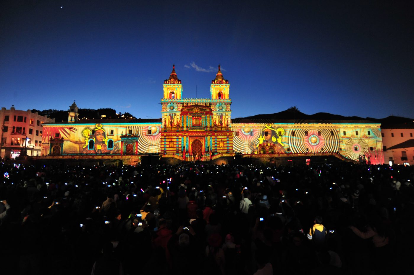 Fiesta de la Luz, Christie projection mapping, Christie Roadster