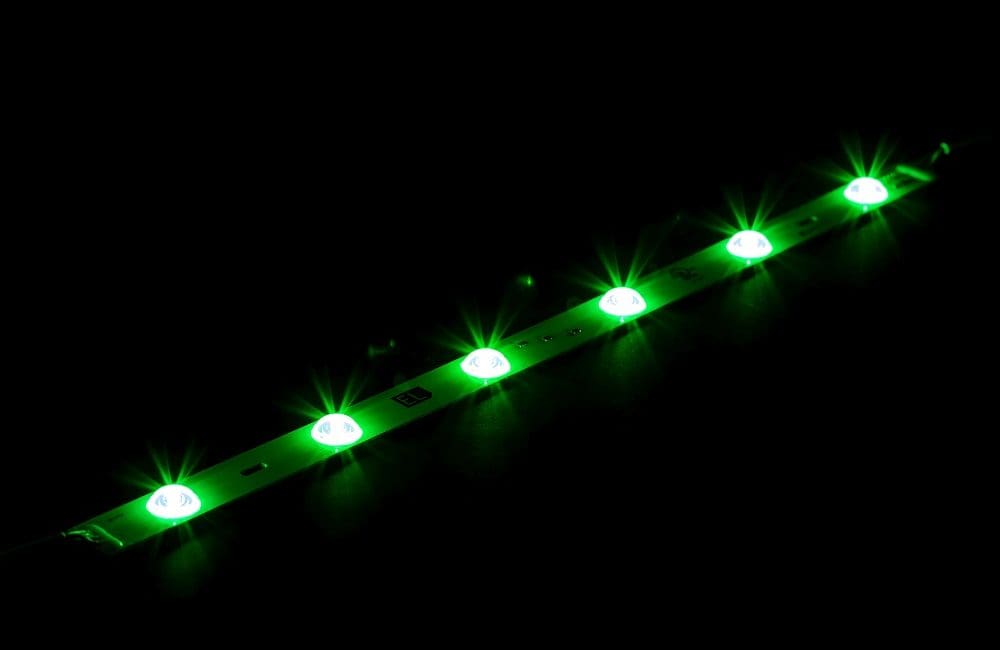 Environmental Lights RGB 160-Degree LED Light Bar Makes Backlighting Easy