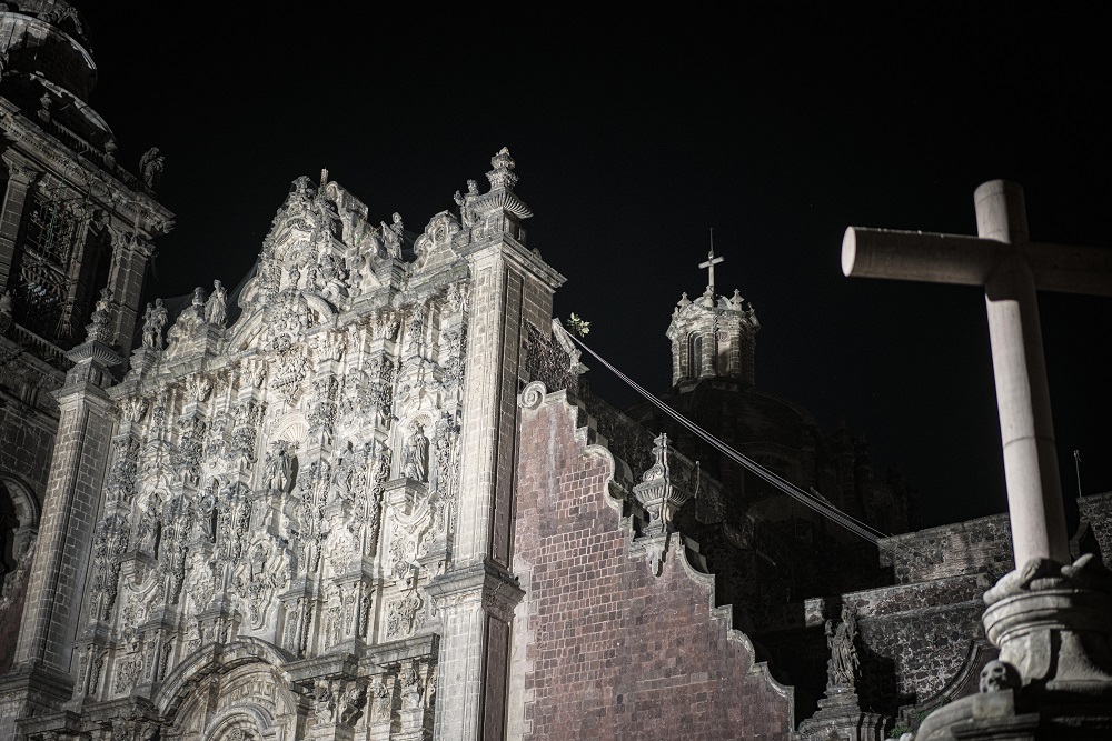 LynTec RPC Panel Shines a Light on Mexico’s Largest Cathedral, slide 1