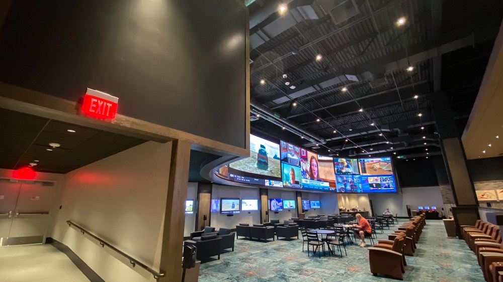 SNA Displays Upgrades Videowall Experience at Choctaw Casino & Resort, slide 2