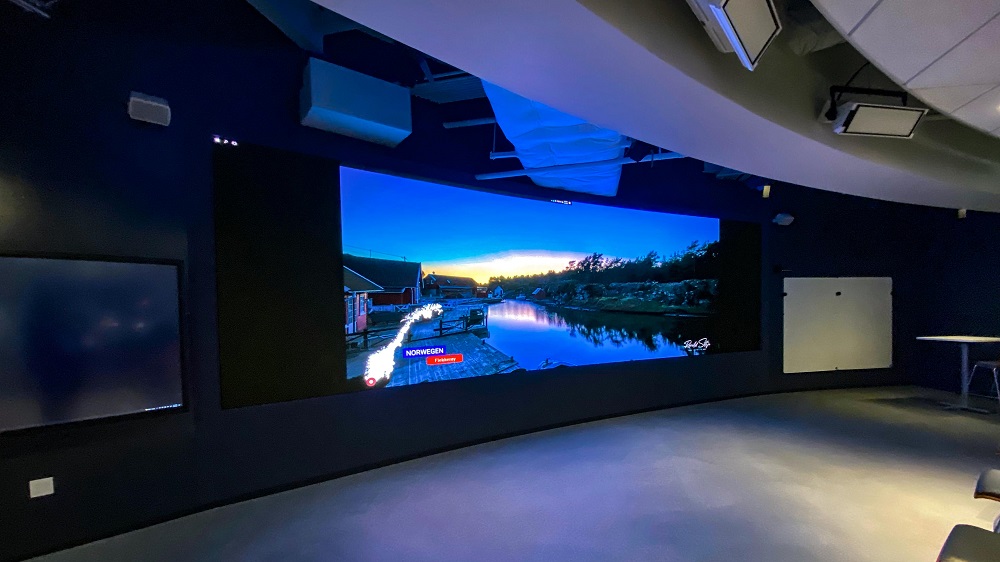 SNA Displays Provides Interactive Showcases for Emerson Automation Solutions Facility, slide 2