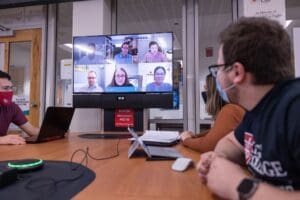 hybrid students learning at kings innovation lab