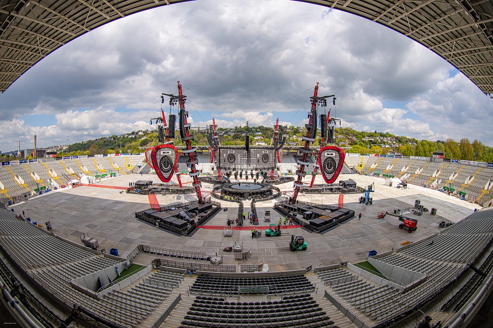 Meyer Sound Dazzles at Ed Sheeran World Tour with PANTHER Loudspeakers, slide 3