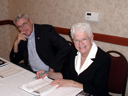 Don and Carolyn Davis at book signing