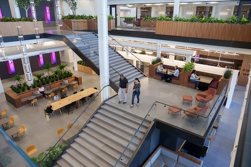 LG Displays Deliver Engaging Experiences at Insight Enterprises HQ, slide 1