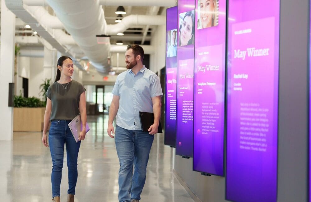 Article LG Displays Deliver Engaging Experiences at Insight Enterprises HQ Image