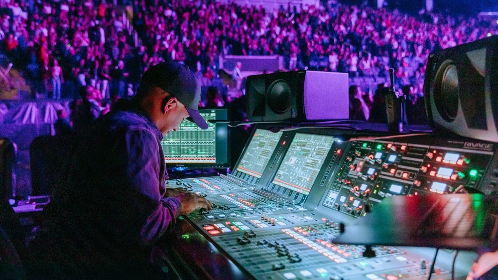 front of house engineer for Marc Anthony Tour, performance audio