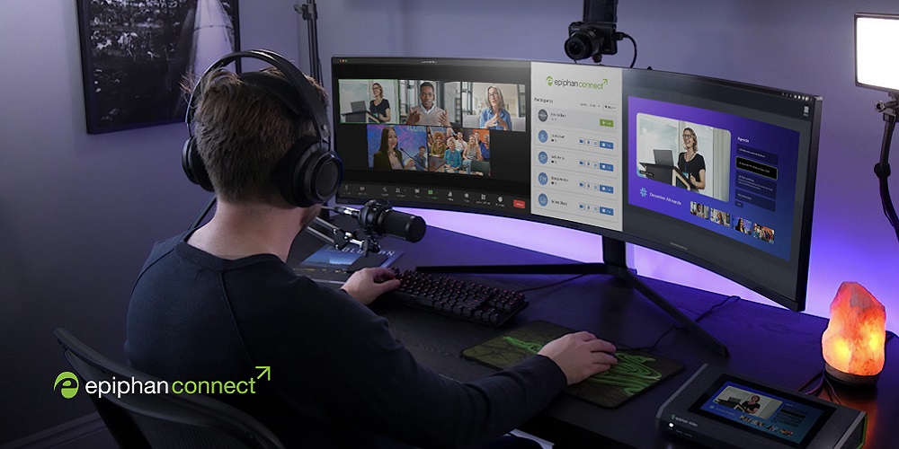 Person using Epiphan Connect for Zoom during a video conference call.