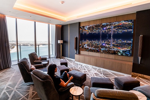 Samsung’s The Wall Mesmerizes Guests of Luxury Dubai Resort, slide 3