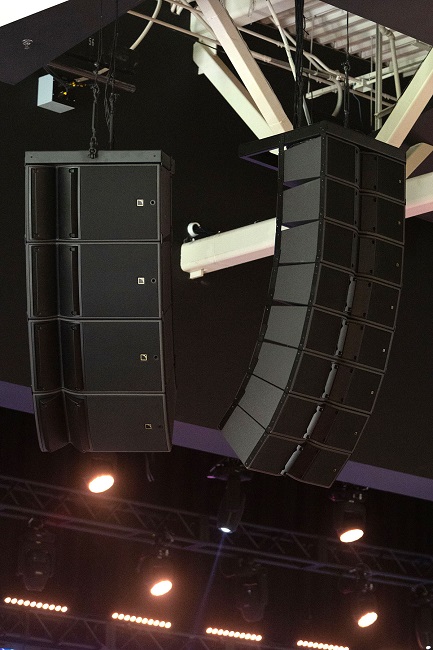 L-Acoustics Kara IIi Shines at Timberlake Church, slide 2