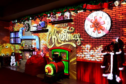 Mosher Duo Uplift Florida-Based Casino with Epson Projectors, slide 0