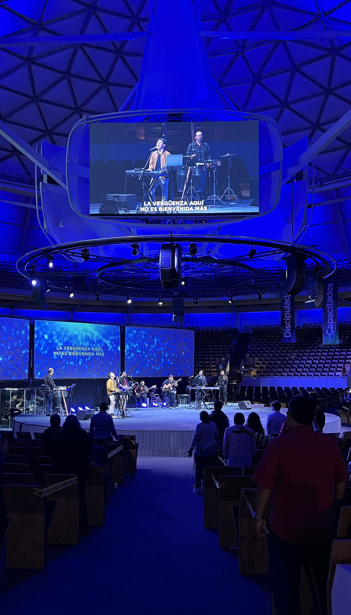 Fuente de Vida Shines With New L-Acoustics A10i Professional Audio System, slide 2