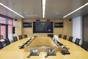 SIMOS control center with VuWall system.