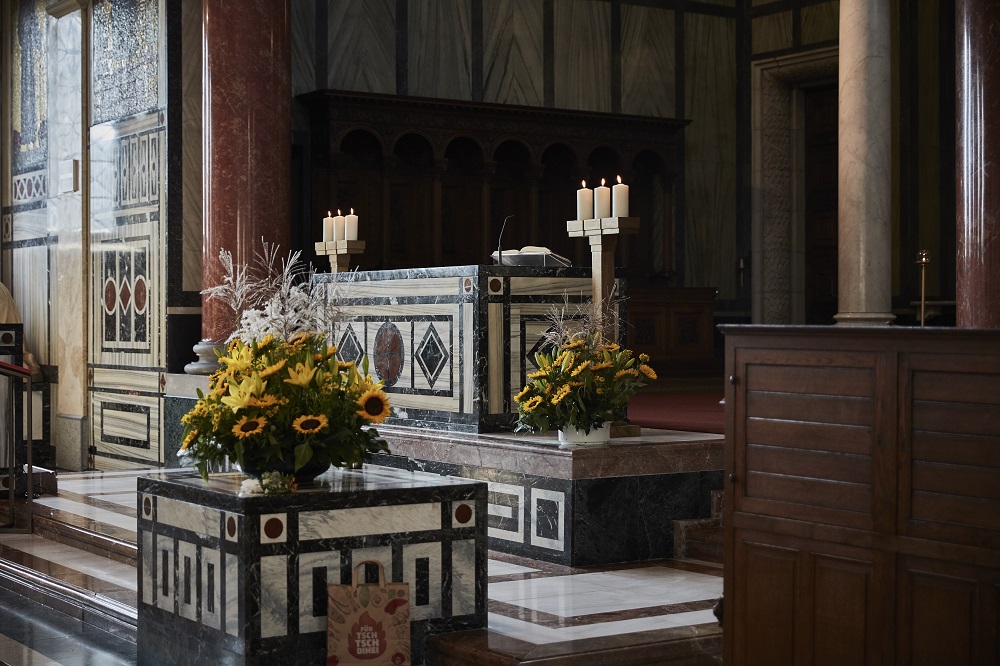 Zürich’s Liebfrauenkirche Enhances Audio With Renkus-Heinz’s Iconyx Compact Loudspeakers, slide 3