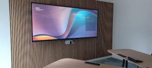 Mott MacDonald Hybrid Work Spaces with Avocor L Series Display 1