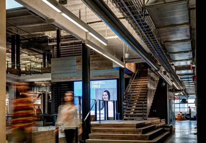 Lencore and MidPoint Technology Group emphasize their partnership at the office.
