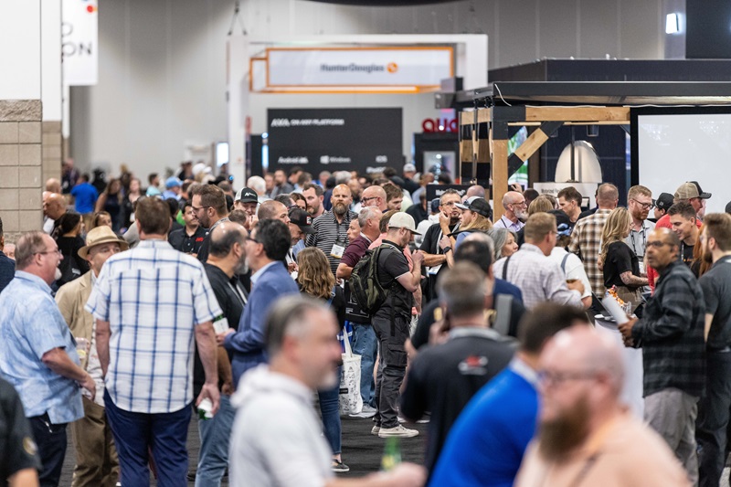 CEDIA Expo/CIX crowd