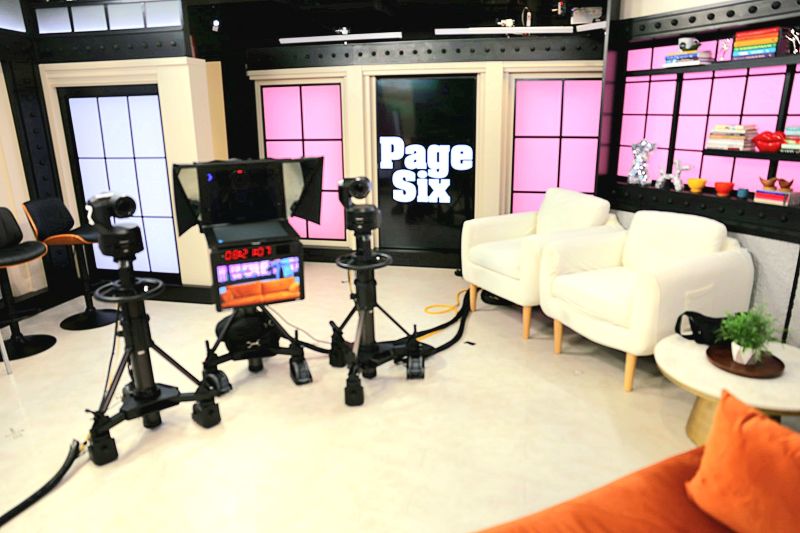 KMH-NY Post studio_800px