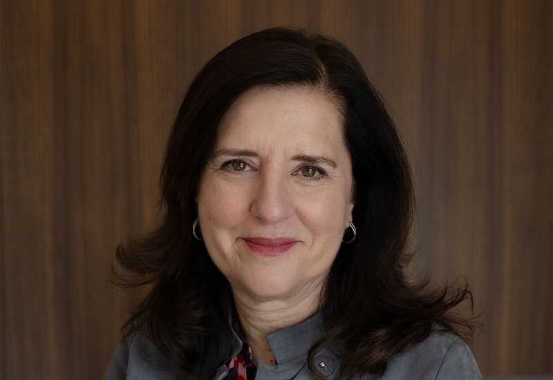 Mary McDowell headshot